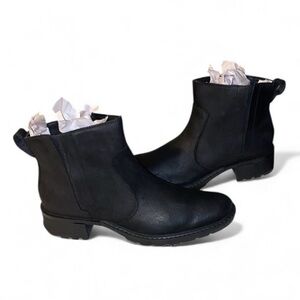 NWT timberland mirah chelsea leather lug sole ankle black boots women size 10m